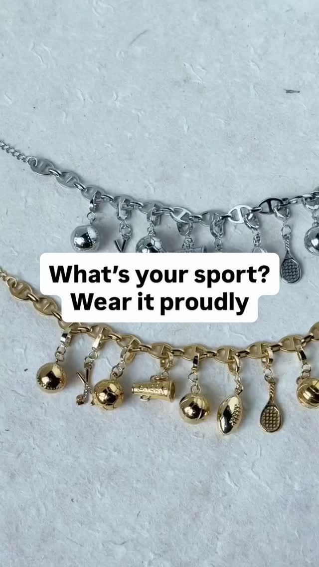 I love picking charms and creating experiences! Which sport would you add to your charm bracelet or pin?
.
#charmbar #personalize #customcreation #fun #mobilevendor